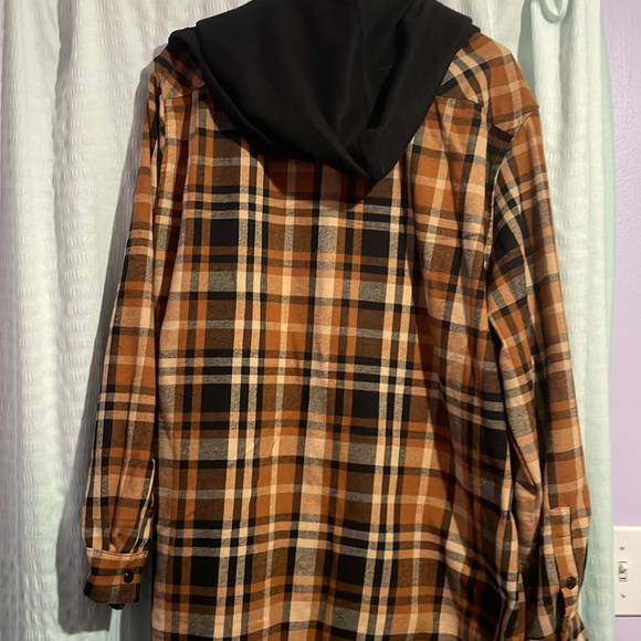 Hooded orange and black flannel shirt size XL - Picture 3 of 3